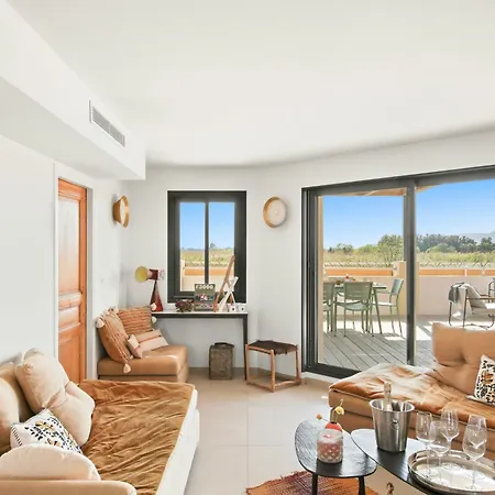 بيت للعطل Modern Duplex With Jacuzzi In Salins-les-bains
